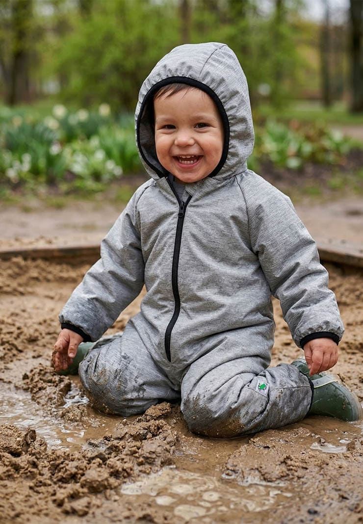 Непромокаемый комбинезон для мальчика фото